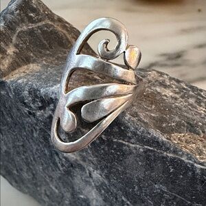 Celtic Filagree Solid Sterling Silver 925 Ring size 7 Swirl Design Band